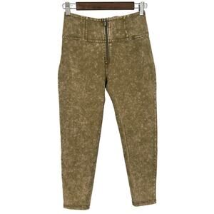 NEW NWT Freddy WRUP Sz Medium 7/8 Crop Pants Super Stretchy Olive Leggings